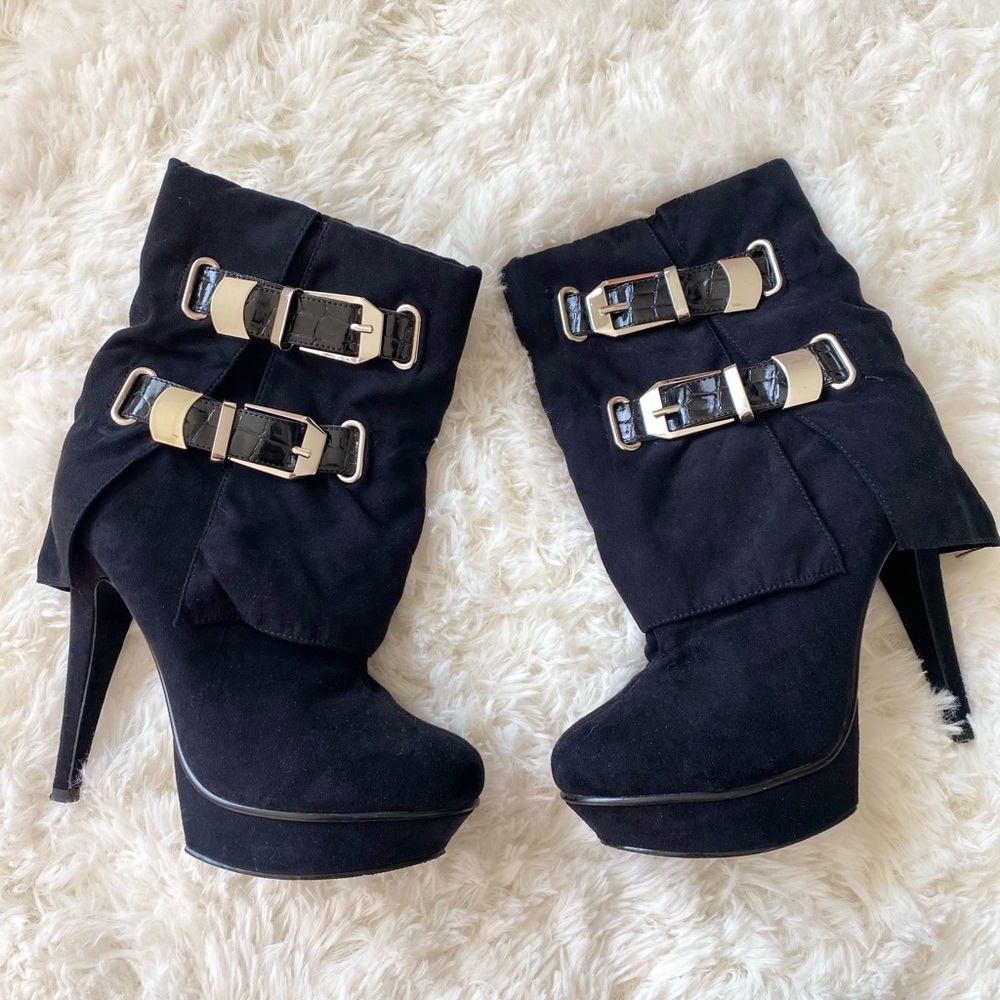 Stylish Black Buckle Suede Ankle Boots